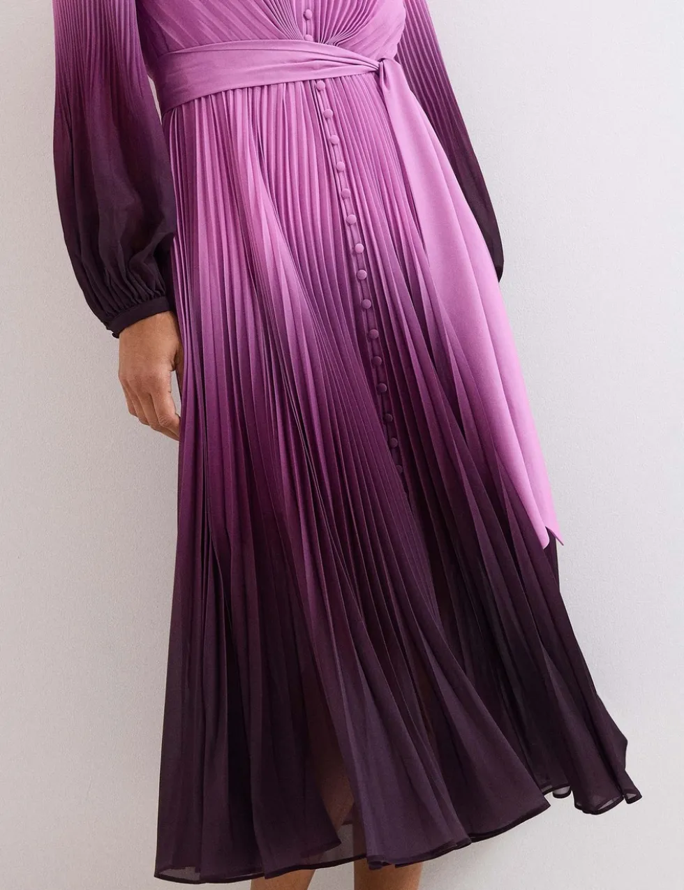 Ombre Plisse V-Neck Midi Waisted Dress