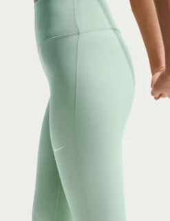 One High Waisted 7/8 Leggings