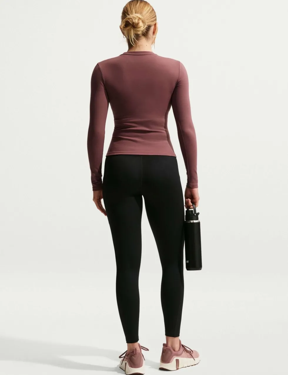 One High-Waisted 7/8 Leggings