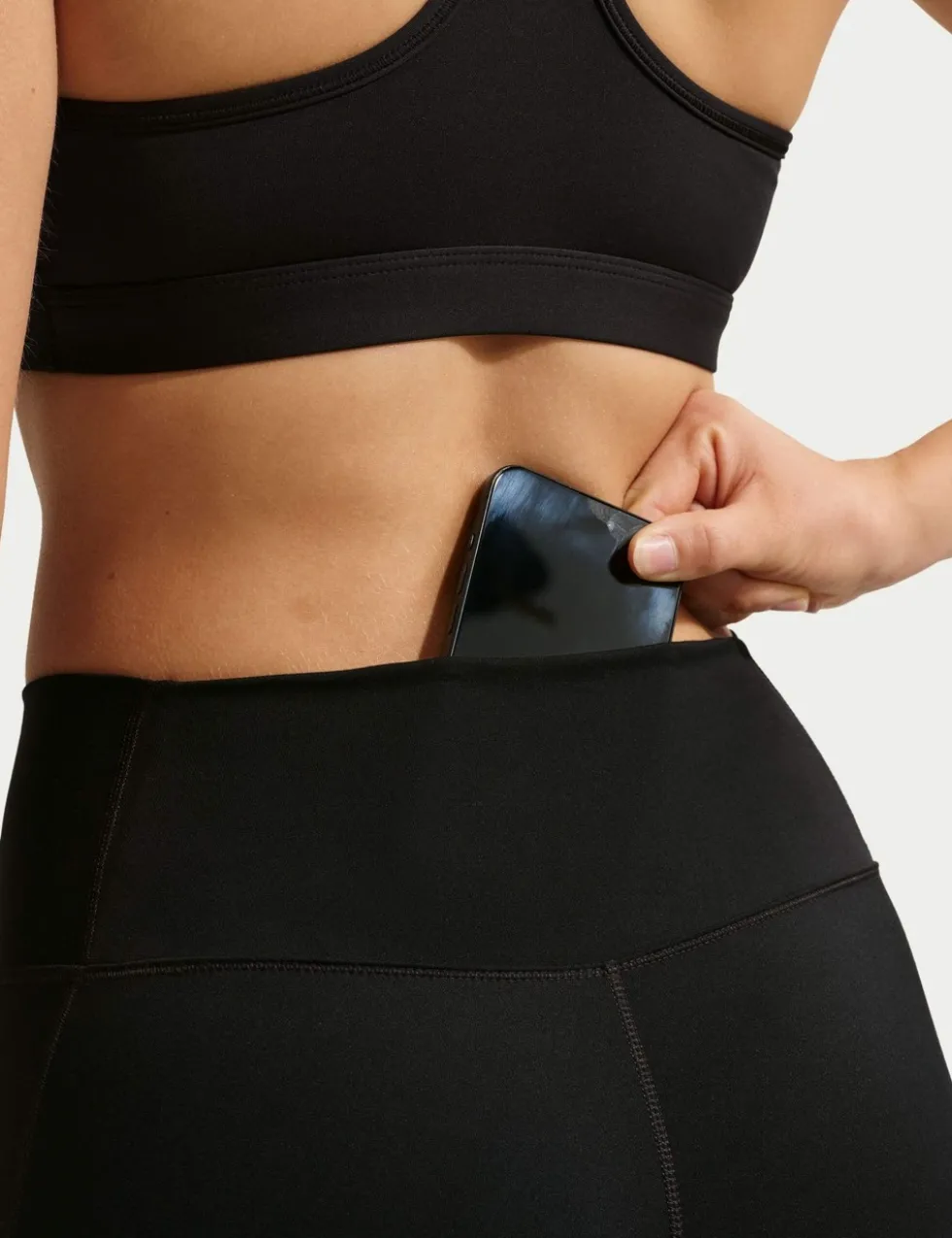 One High-Waisted 7/8 Leggings