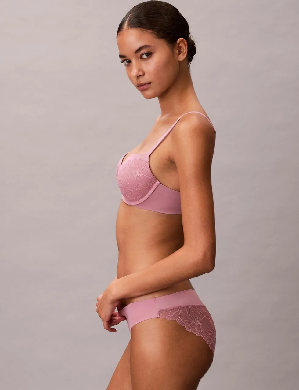 Perfectly Fit Lace Wired Push-Up Plunge Bra (A-DD)