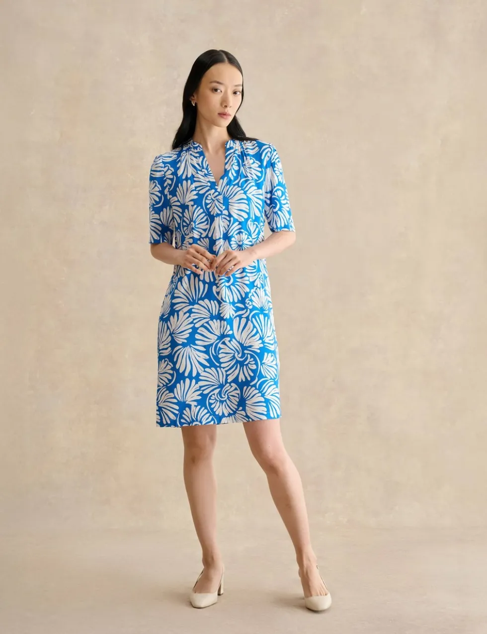 Printed V-Neck Knee Length Shift Dress