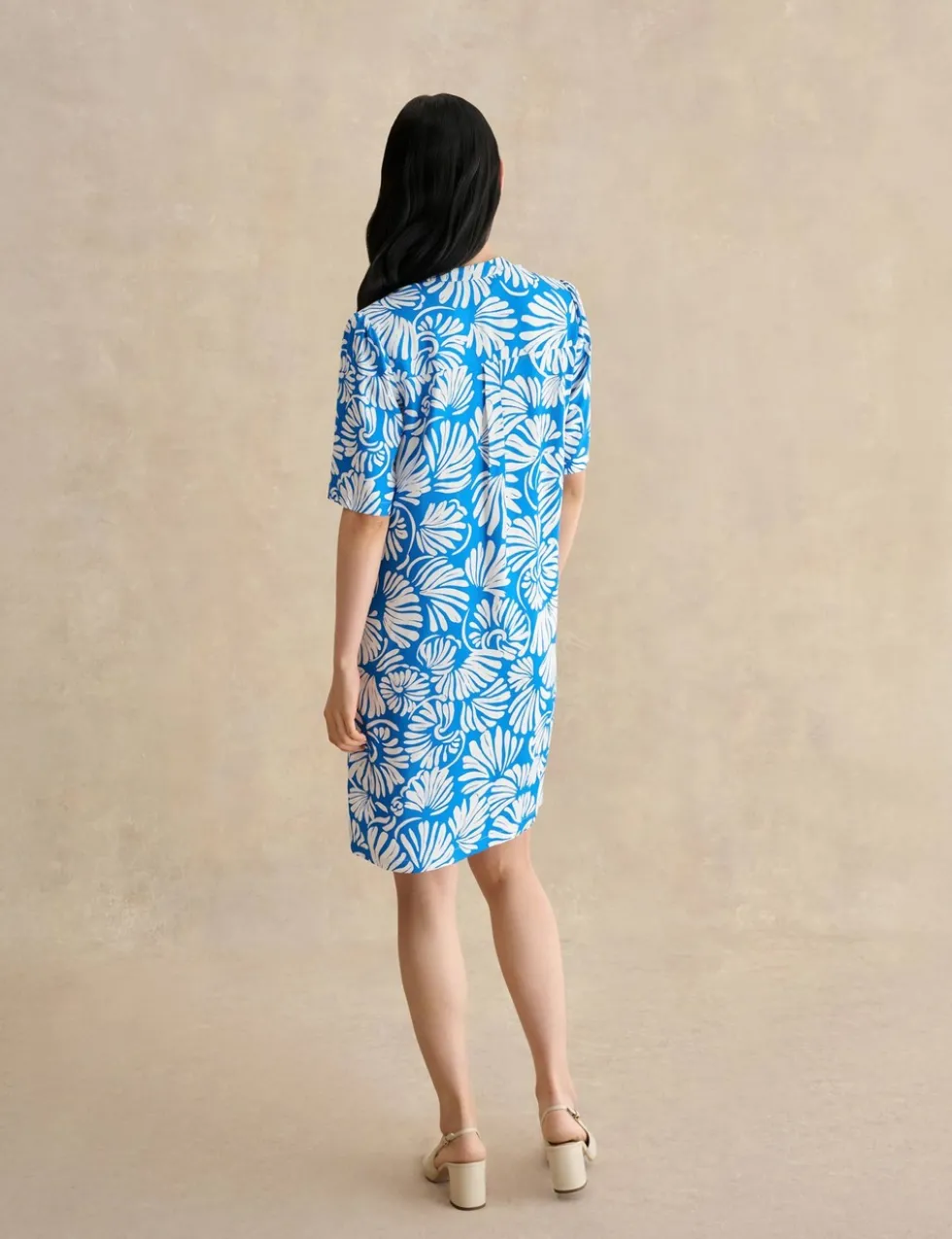 Printed V-Neck Knee Length Shift Dress