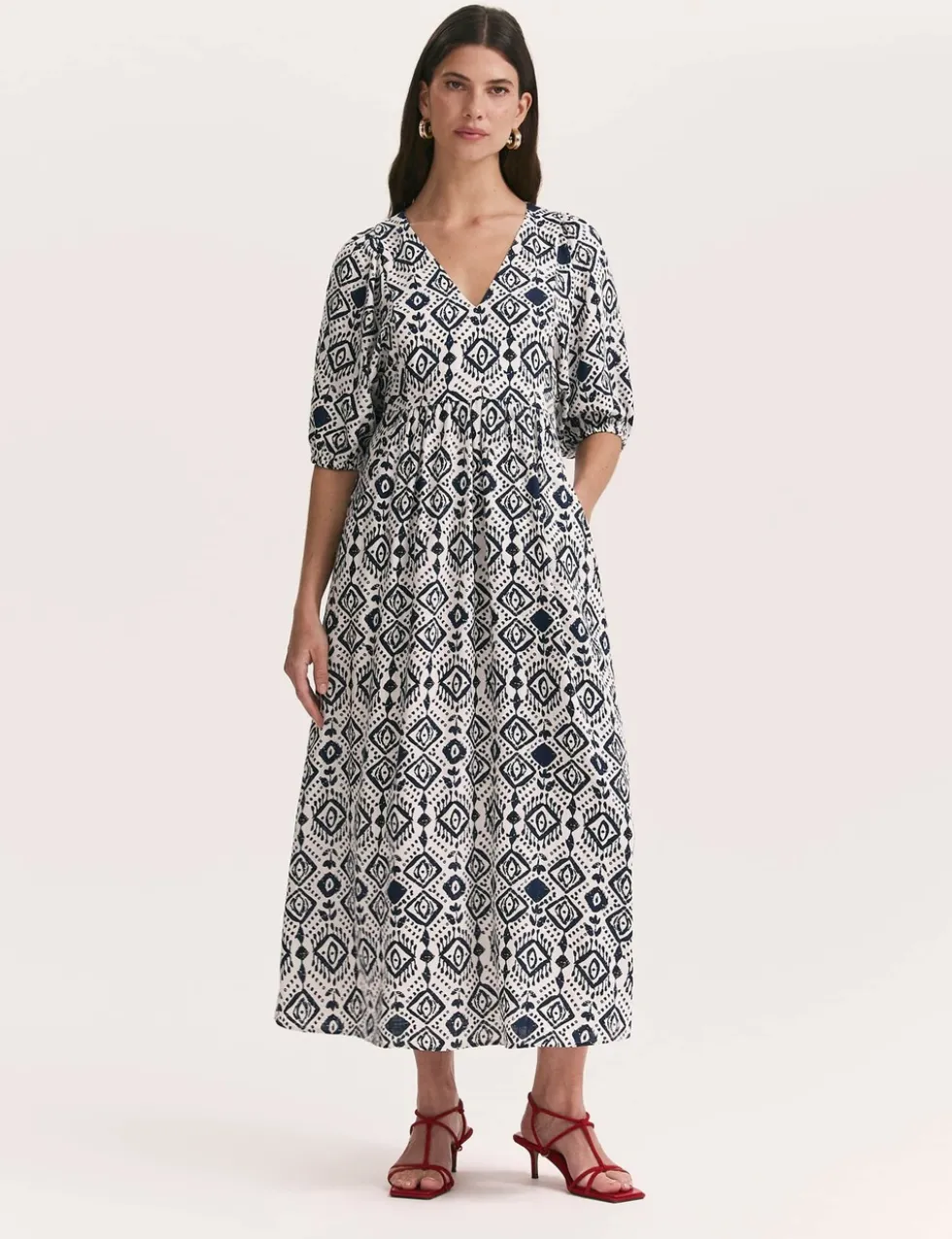 Printed V-Neck Midaxi Smock Dress with Linen