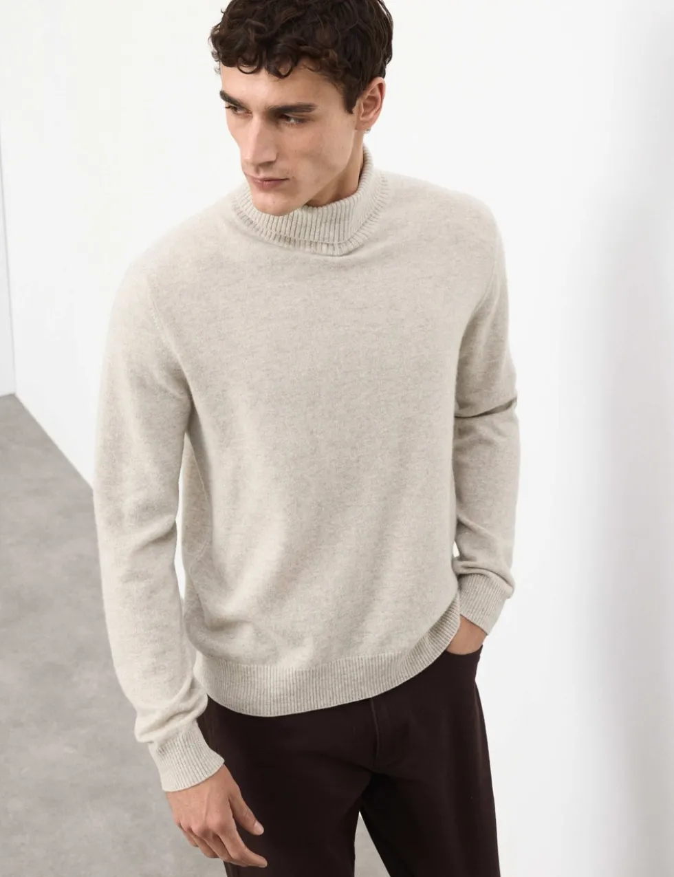 Pure Cashmere Roll Neck Jumper