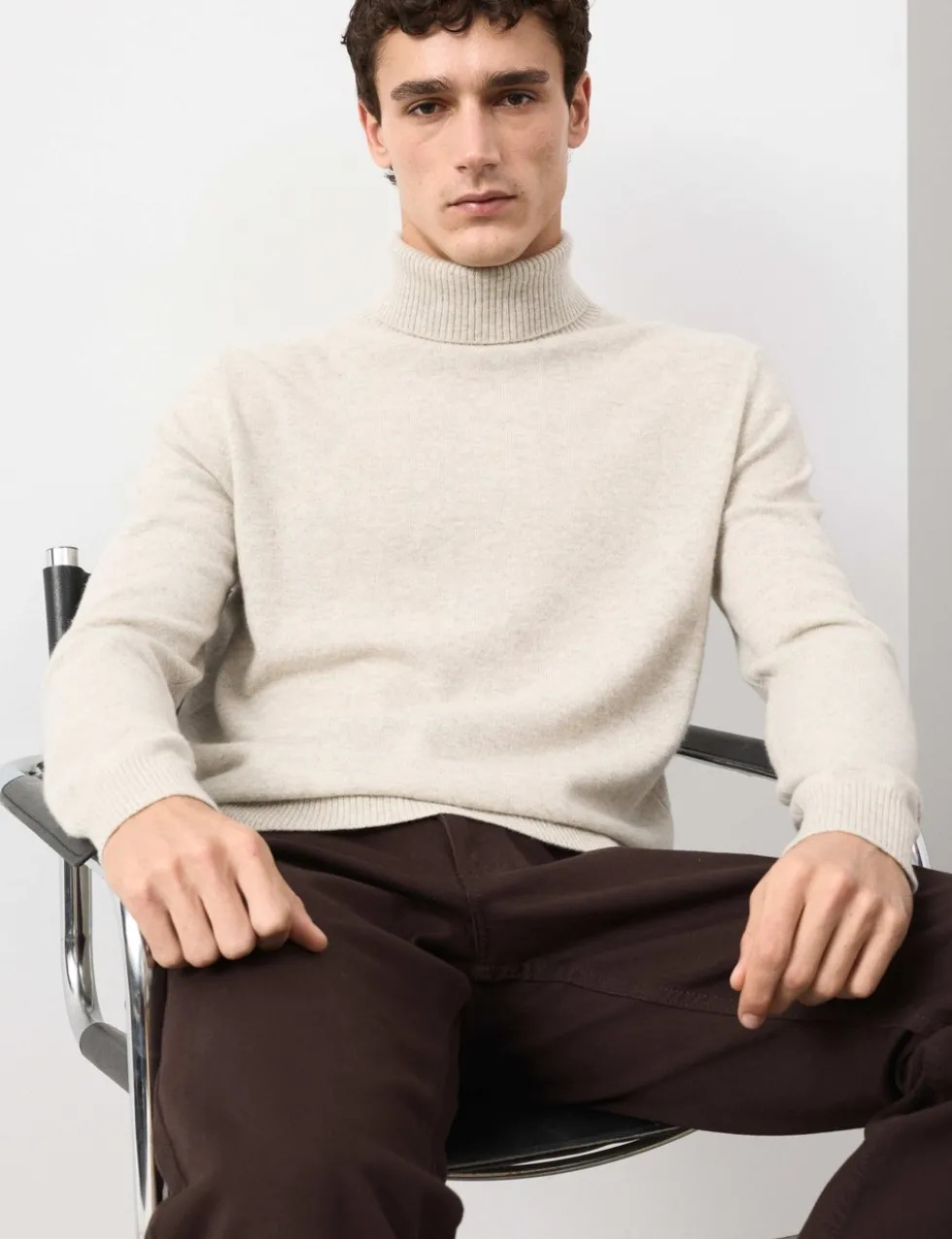 Pure Cashmere Roll Neck Jumper