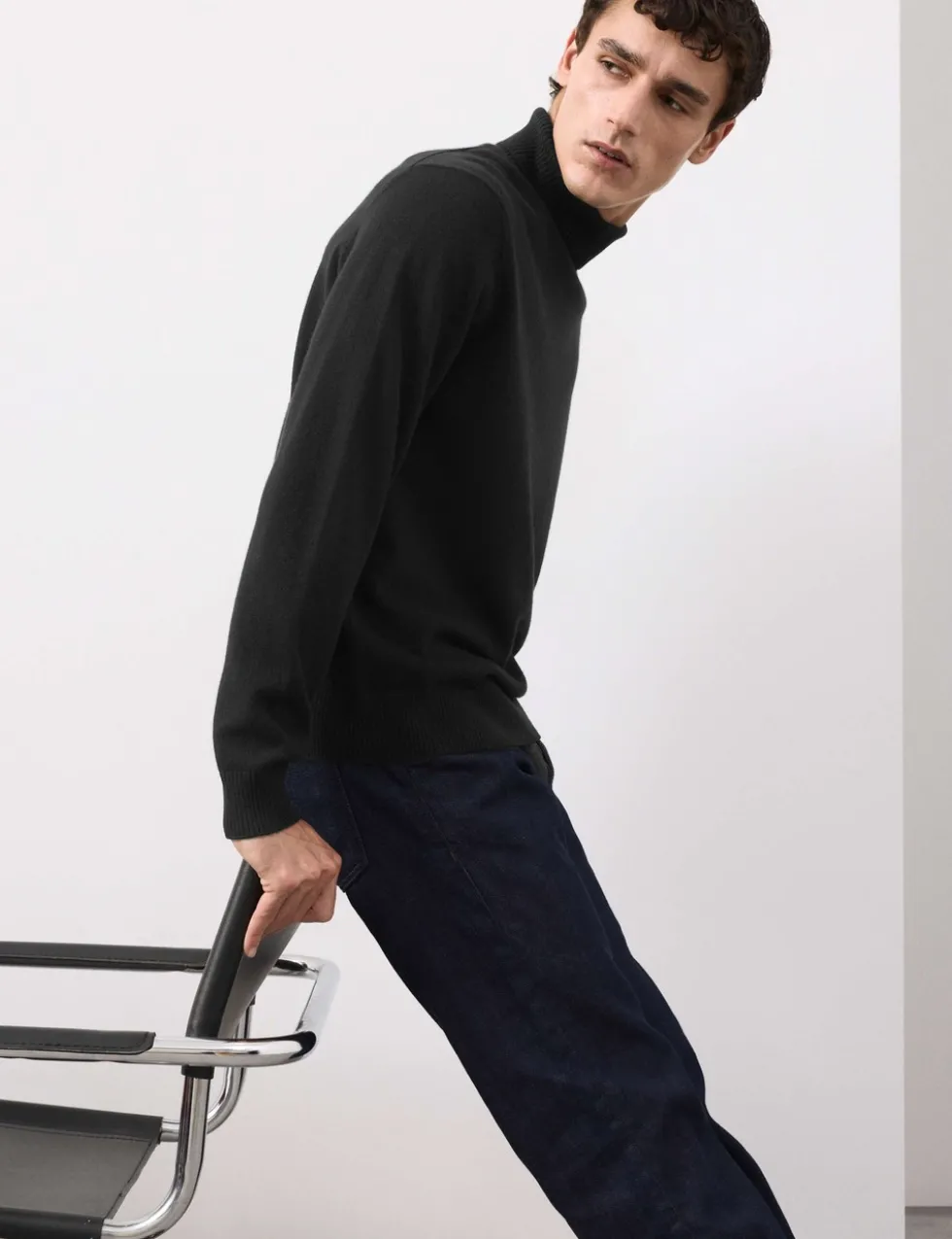 Pure Cashmere Roll Neck Jumper