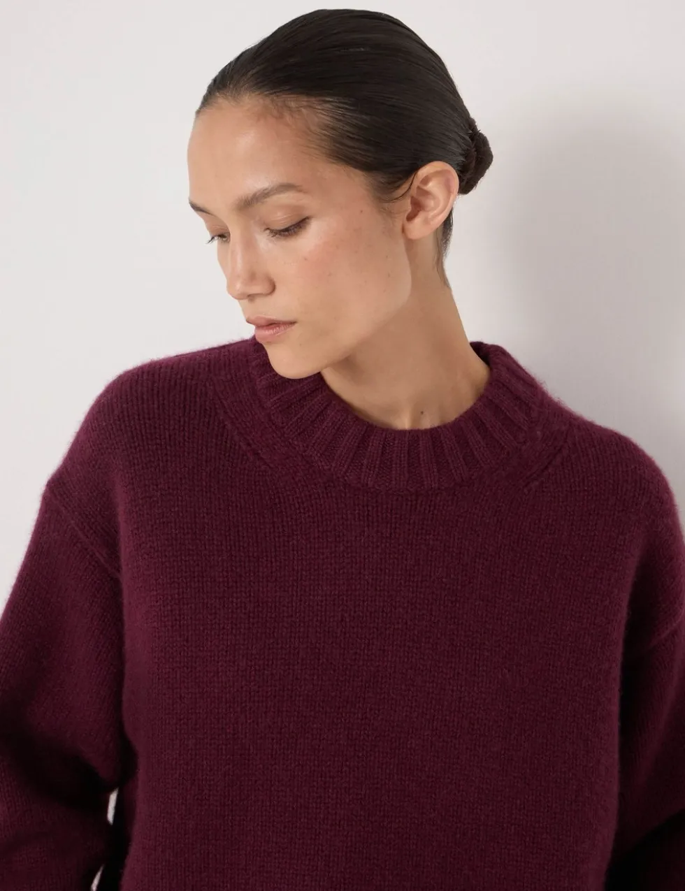Pure Cashmere Textured Crew Neck Jumper