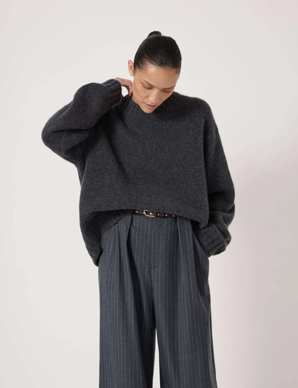 Pure Cashmere Textured Crew Neck Jumper