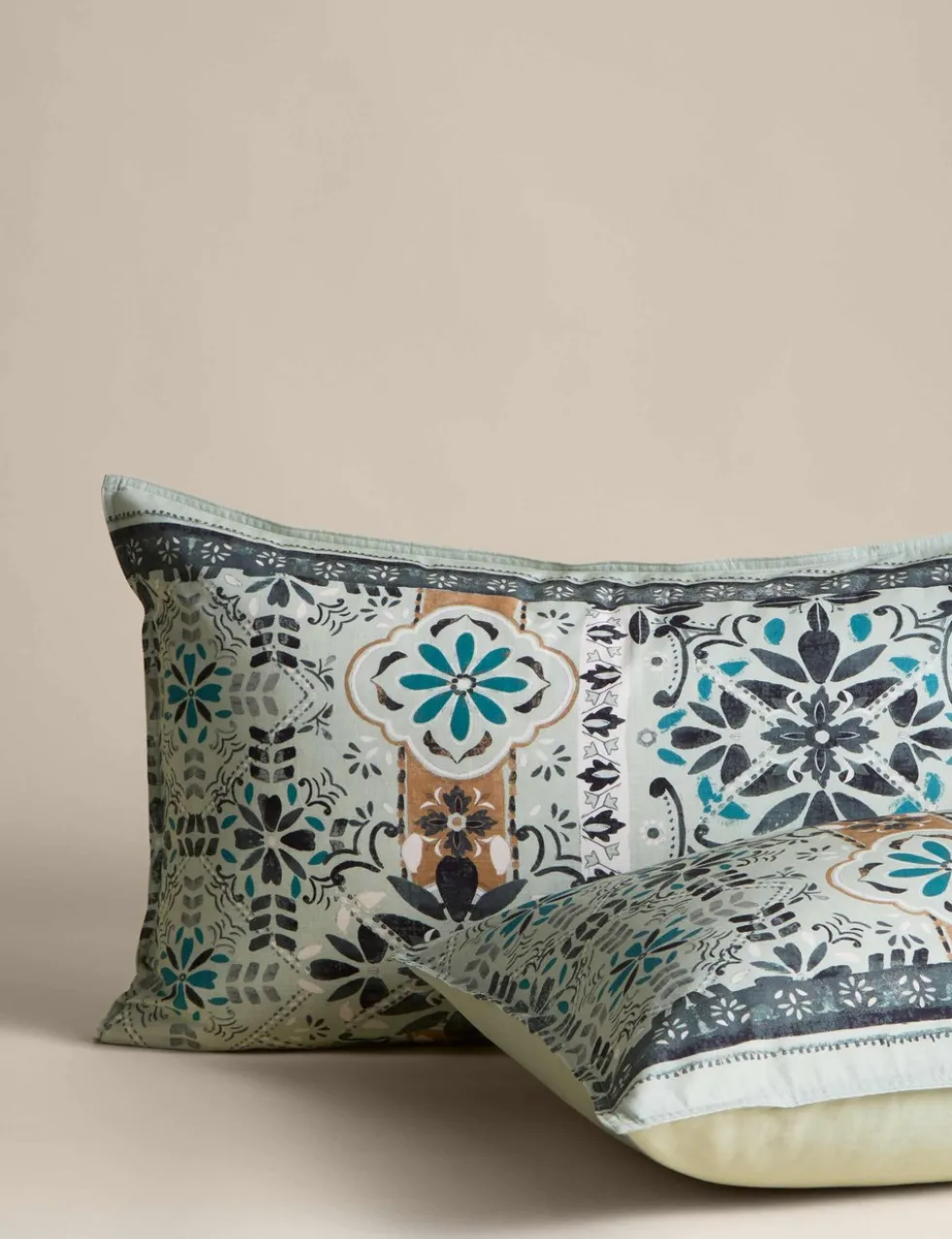 Pure Cotton Acapulco Salazar Bedding Set