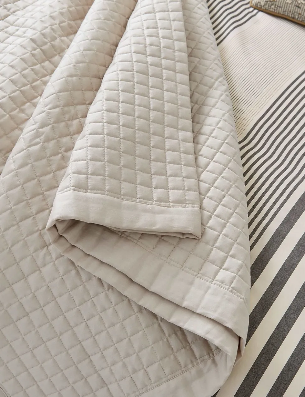 Pure Cotton Alba Maira Quilted Throw