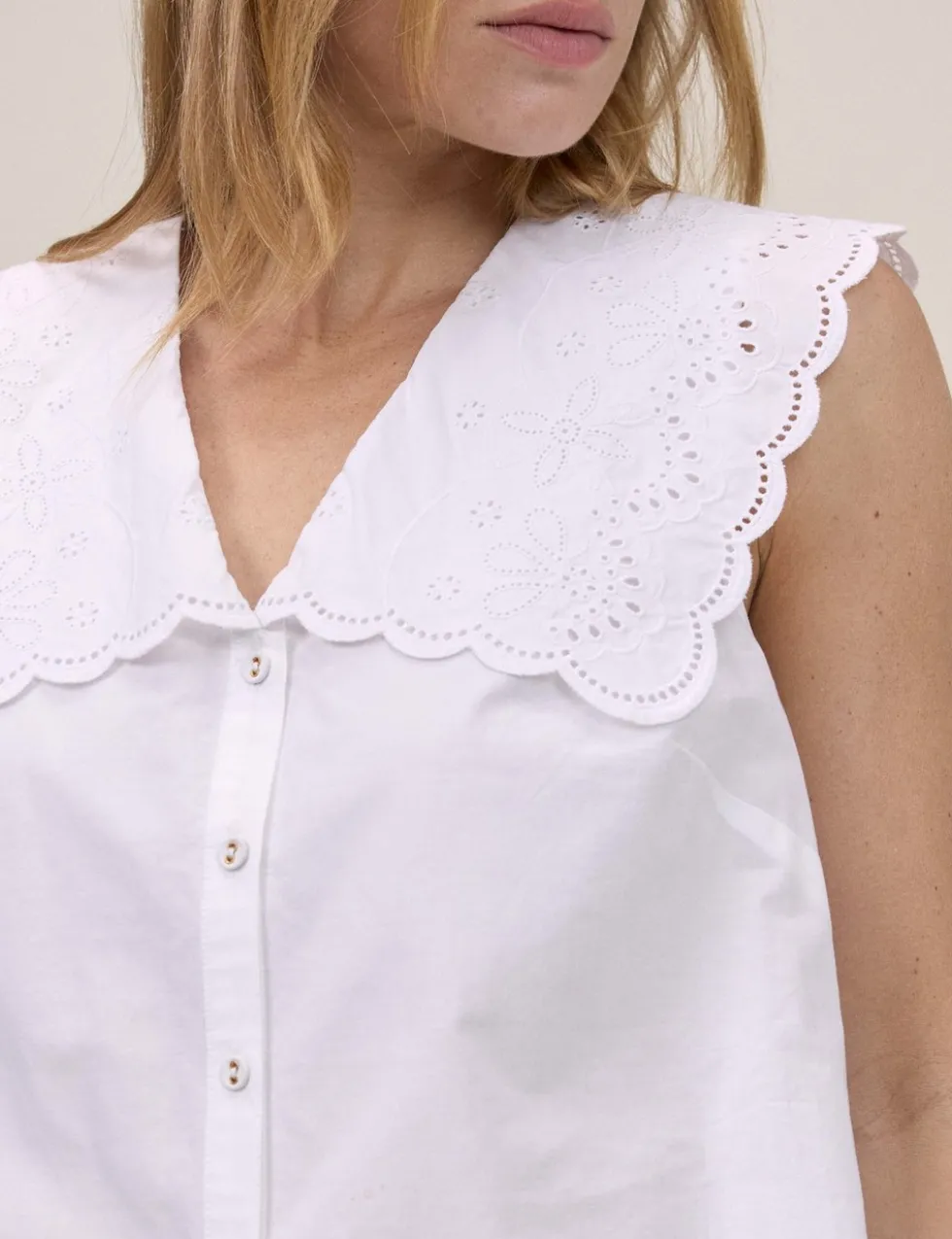 Pure Cotton Collared Sleeveless Blouse