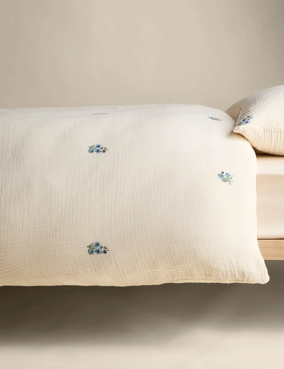 Pure Cotton Embroidered Flower Bedding Set