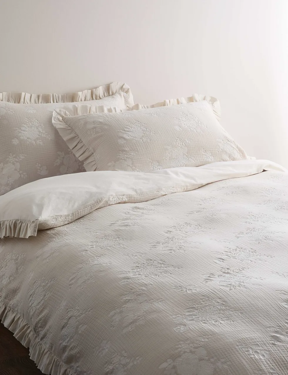 Pure Cotton Floral Jacquard Ruffle Bedding Set