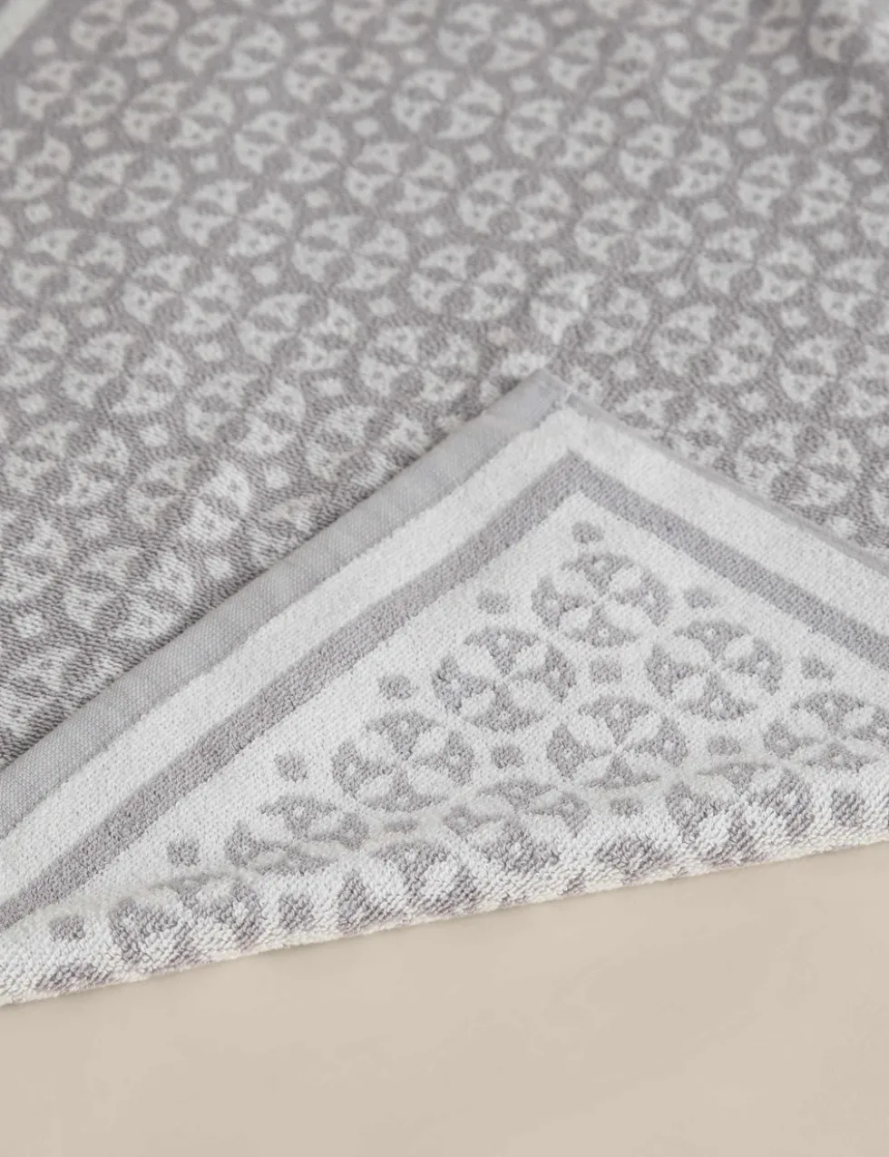 Pure Cotton Geometric Circle Towel