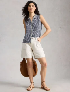 Pure Cotton Geometric Sleeveless Shirt