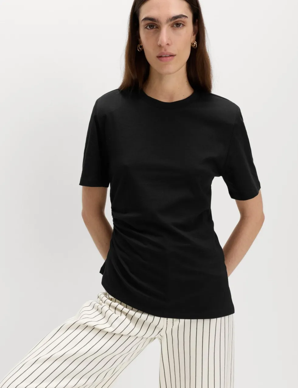 Pure Cotton Shoulder Pad Asymmetric Hem T-Shirt
