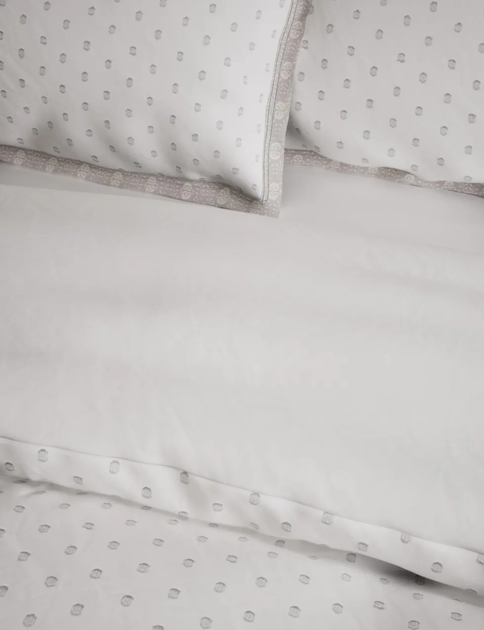Pure Cotton Spotty Jacquard Bedding Set