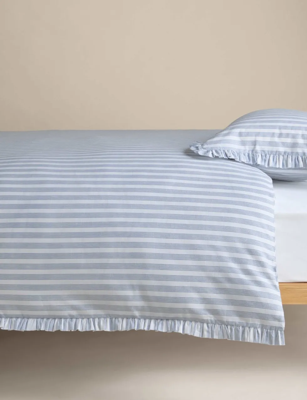 Pure Cotton Striped Ruffle Bedding Set