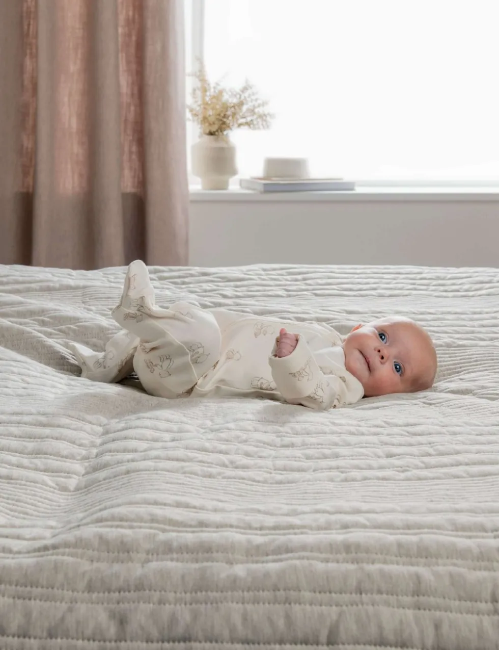 Pure Cotton Teddy Bear Sleepsuit (6½lbs-9 Mths)