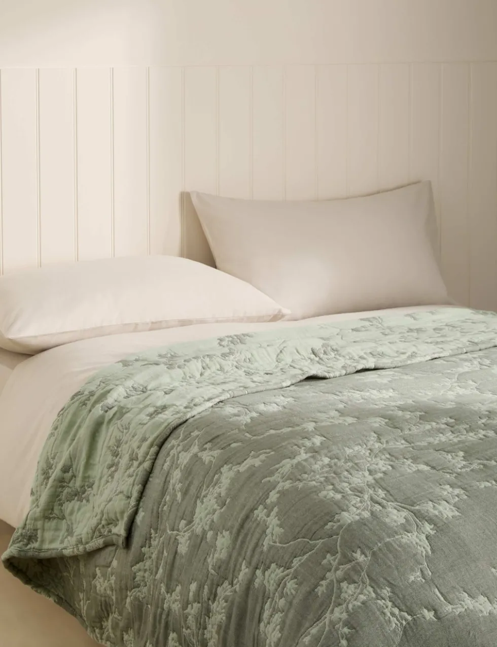 Pure Cotton Trailing Cherry Bedspread
