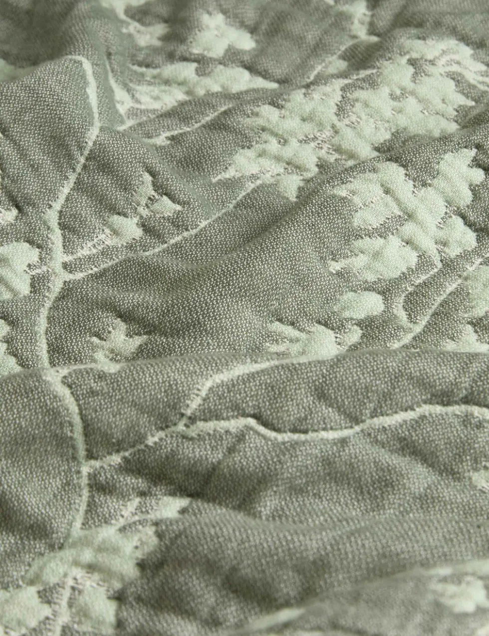 Pure Cotton Trailing Cherry Bedspread