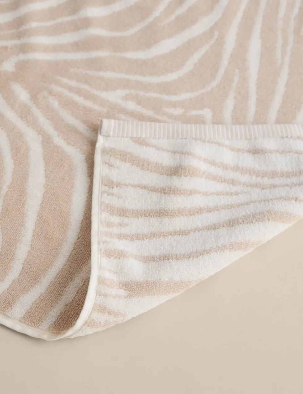 Pure Cotton Zebra Patterned Towel