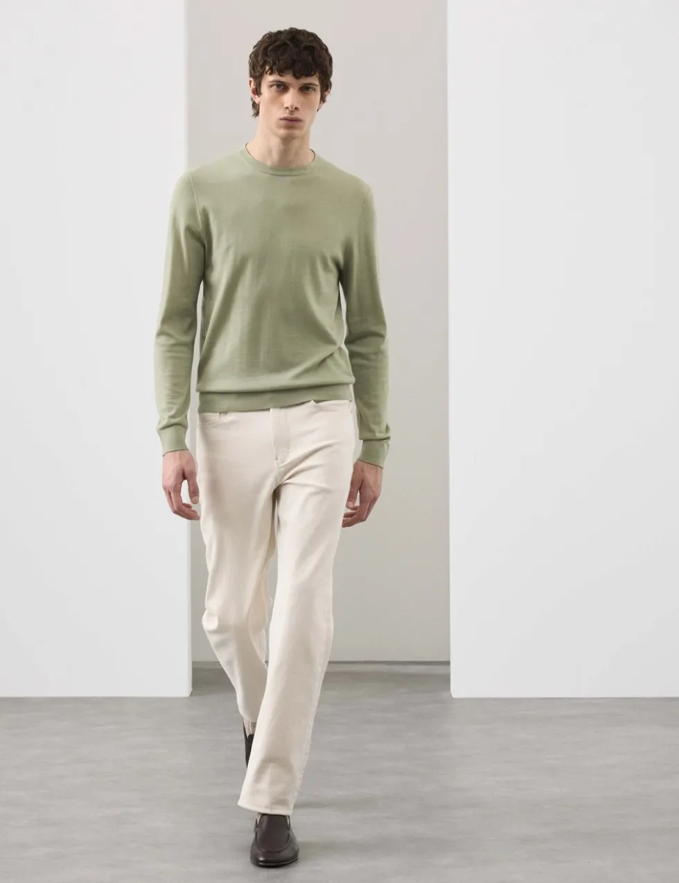 Pure Extra Fine Merino Wool Crew Neck Jumper