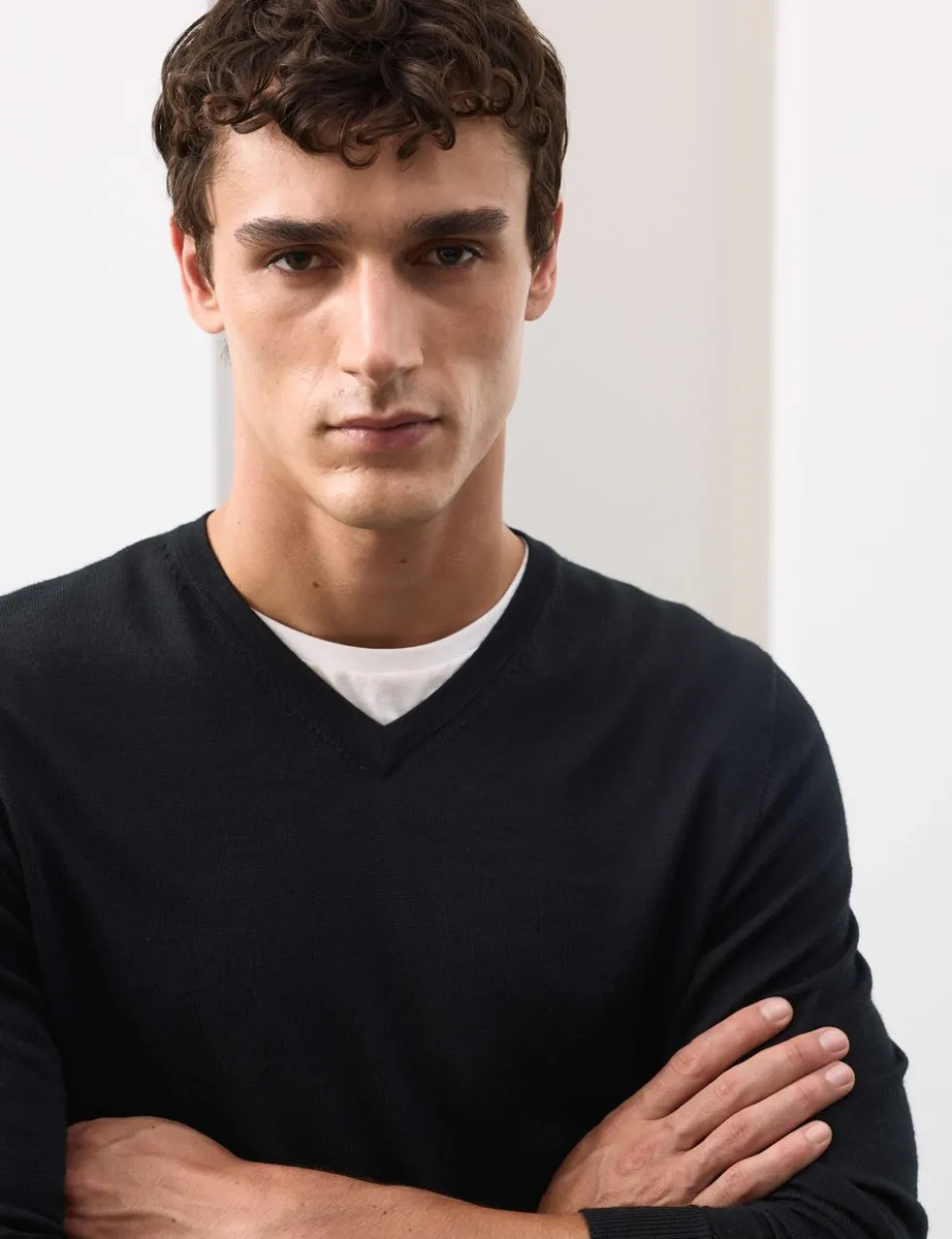 Pure Extra Fine Merino Wool V-Neck Jumper