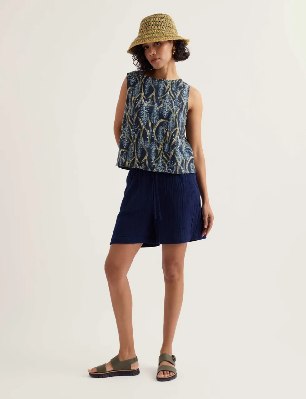 Pure Linen Floral Boat Neck Vest