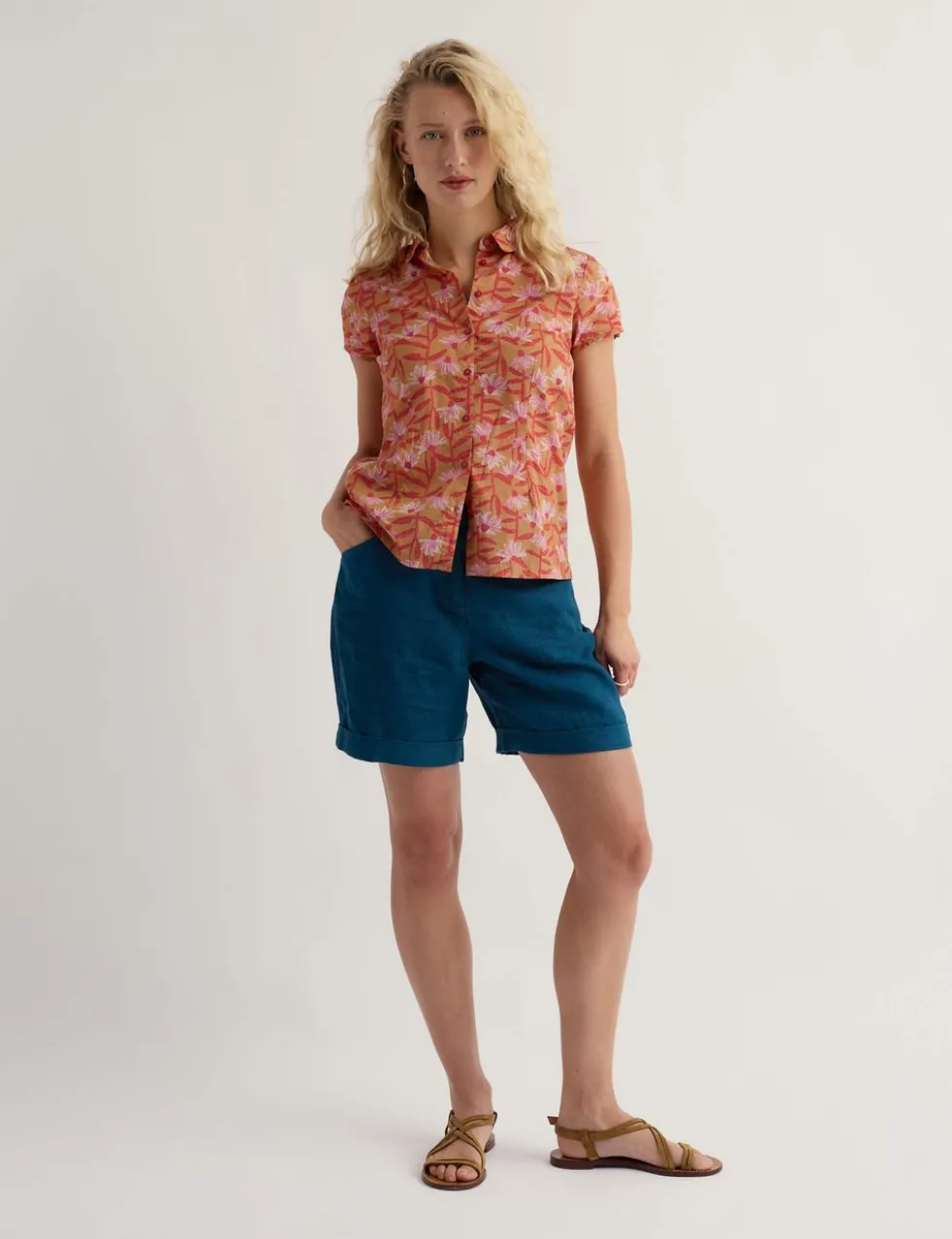 Pure Linen Mid Rise Shorts