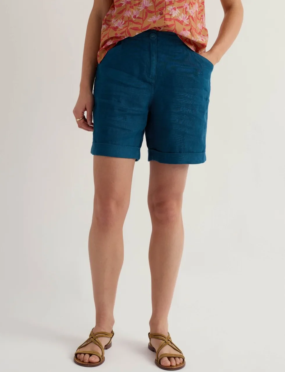 Pure Linen Mid Rise Shorts