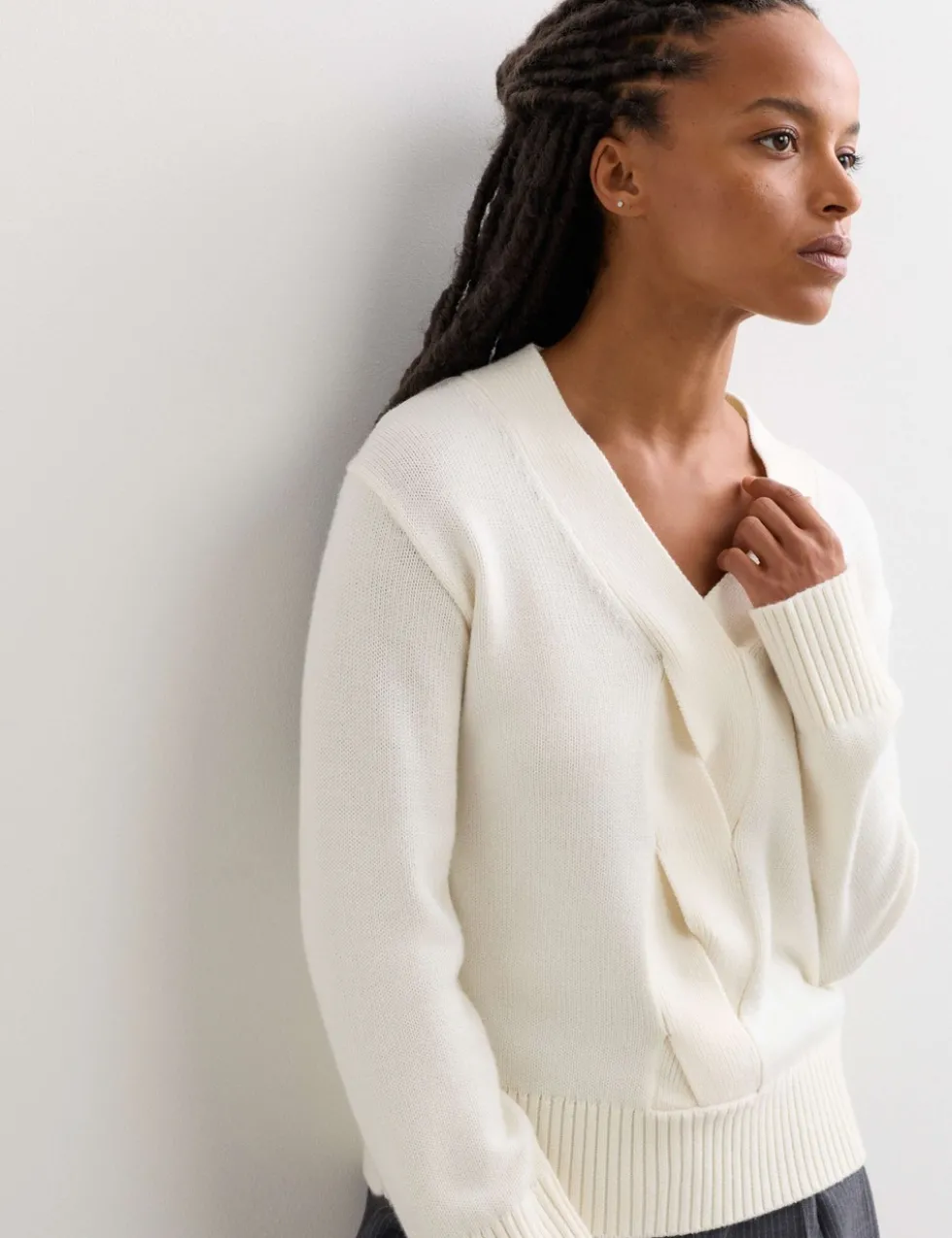 Pure Merino Wool V-Neck Twist Jumper