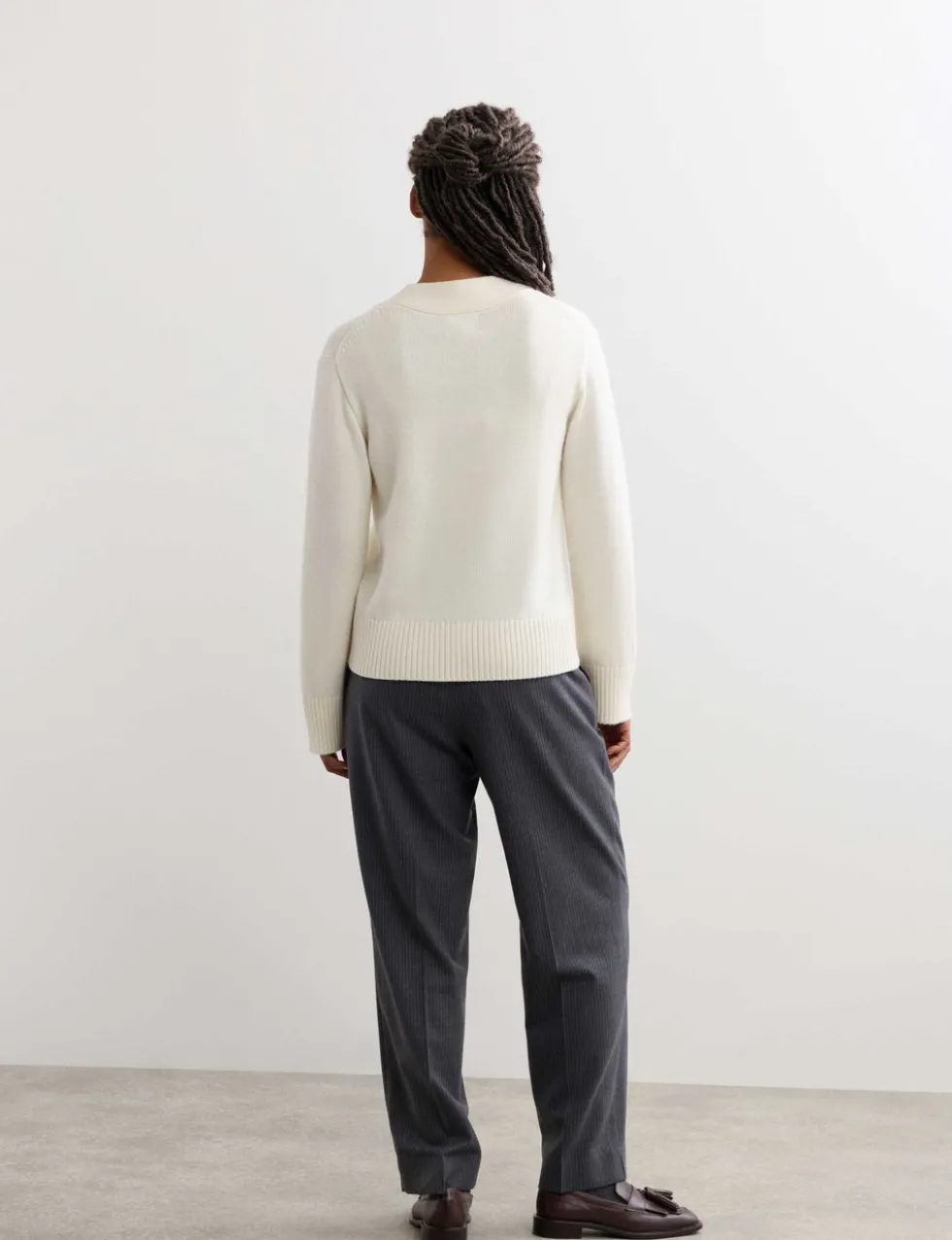 Pure Merino Wool V-Neck Twist Jumper