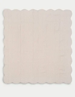 Quilted Scallop Bedspread