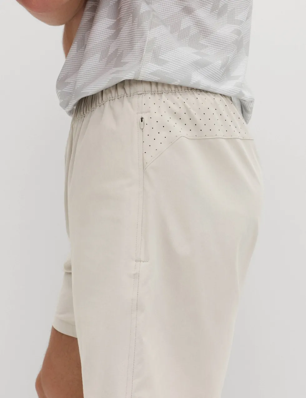 Regular Fit 7 Inch Stretch Sports Shorts