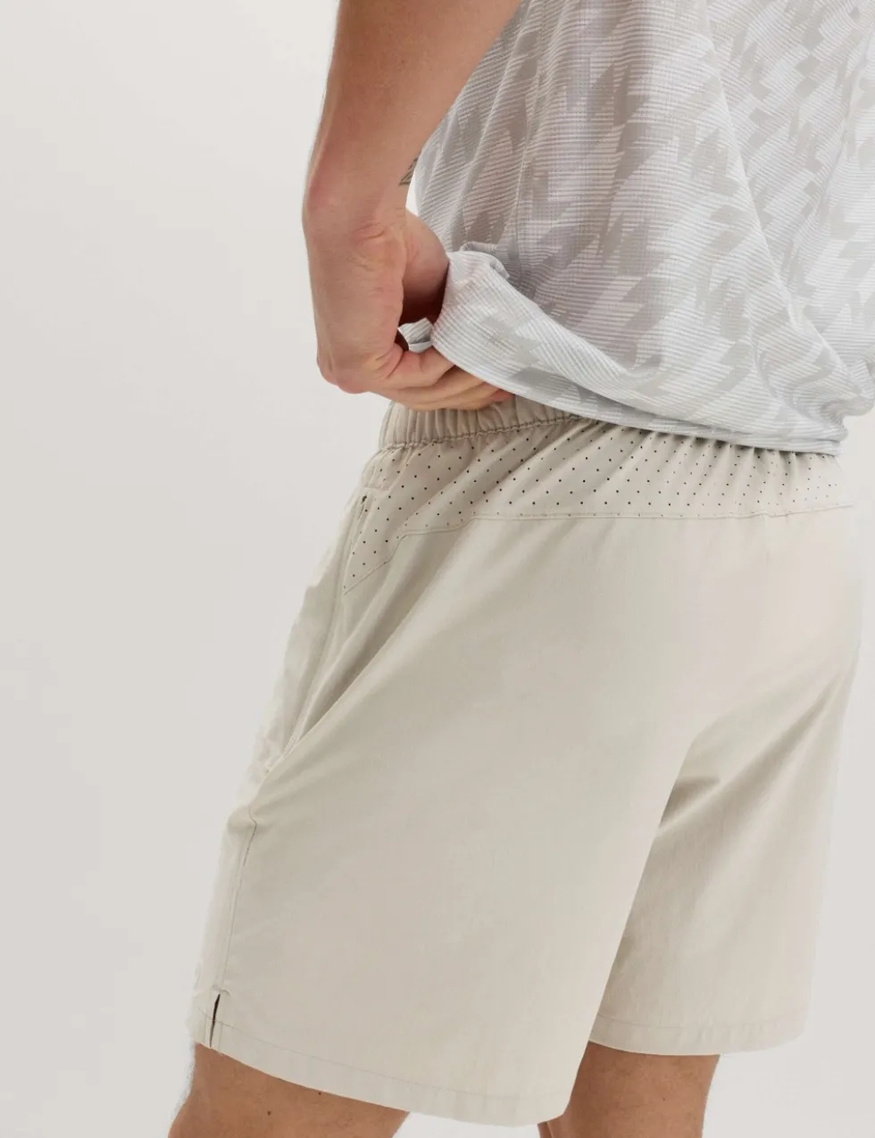 Regular Fit 7 Inch Stretch Sports Shorts