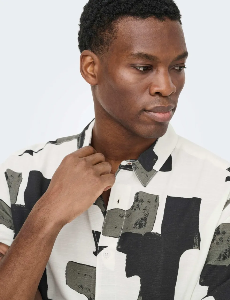 Regular Fit Abstract Print Short Sleeve Shirt