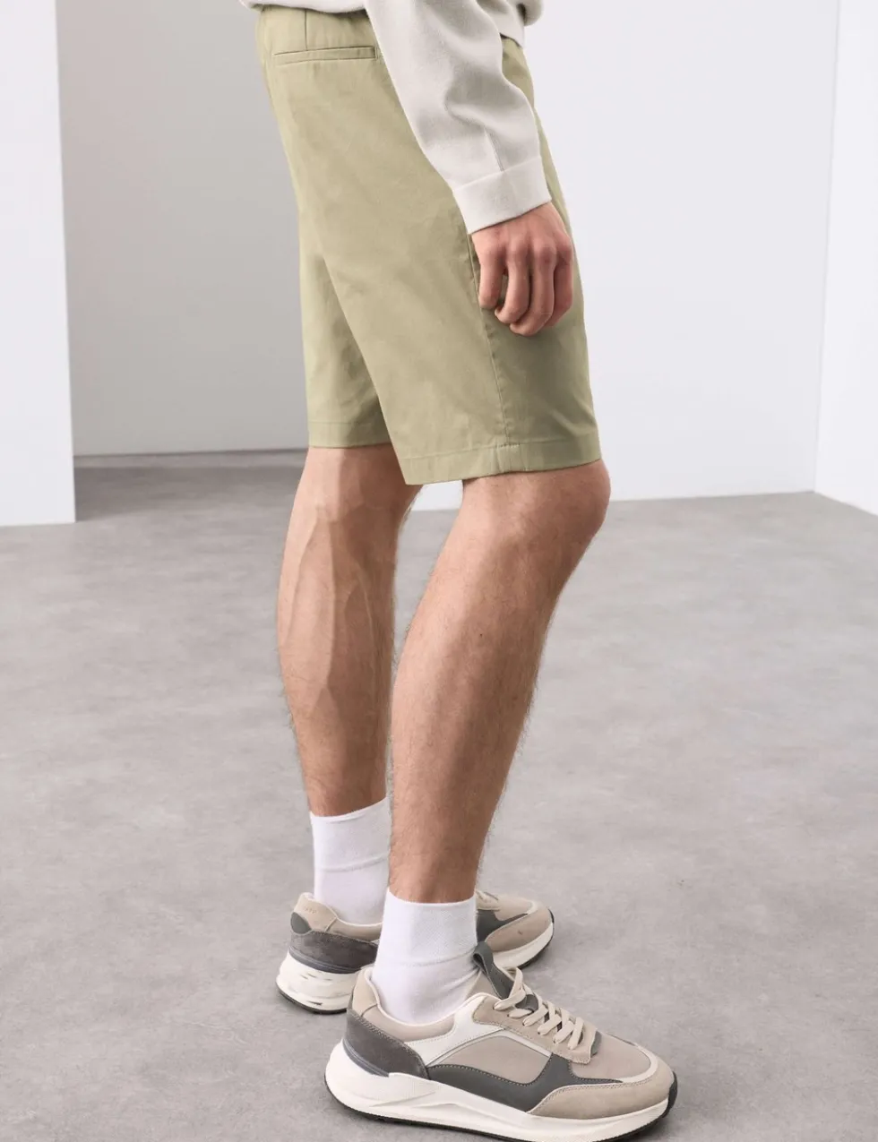 Regular Fit Super Lightweight Chino Shorts