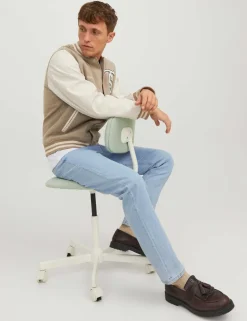 Relaxed Fit Jeans