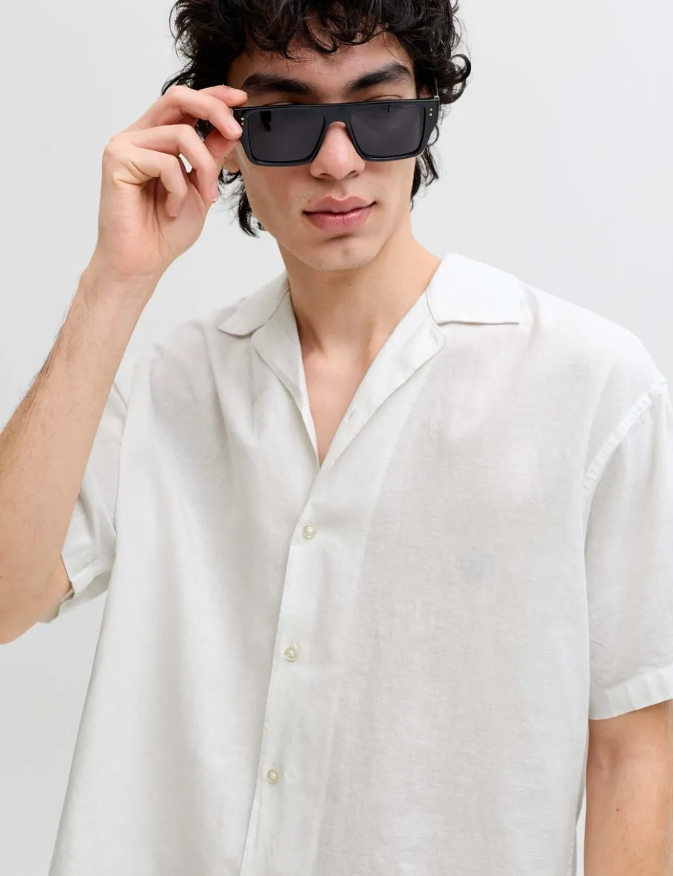 Relaxed Fit Revere Collar Short Sleeve Shirt
