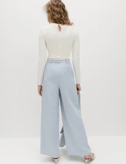 Relaxed Trousers with Linen