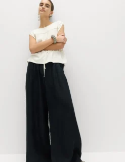 Ruched Scoop Neck Regular Fit Top with Linen