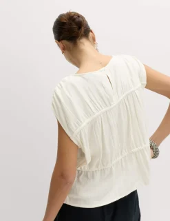 Ruched Scoop Neck Regular Fit Top with Linen