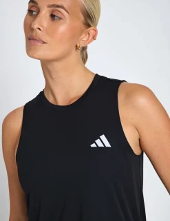 Running Essentials Round Neck Tank Top