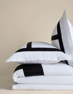 Sateen Applique Bedding Set