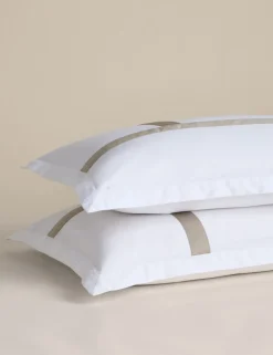 Sateen Applique Bedding Set