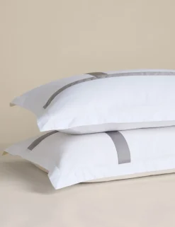 Sateen Applique Bedding Set