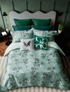 Sateen Belmar Floral Bedding Set