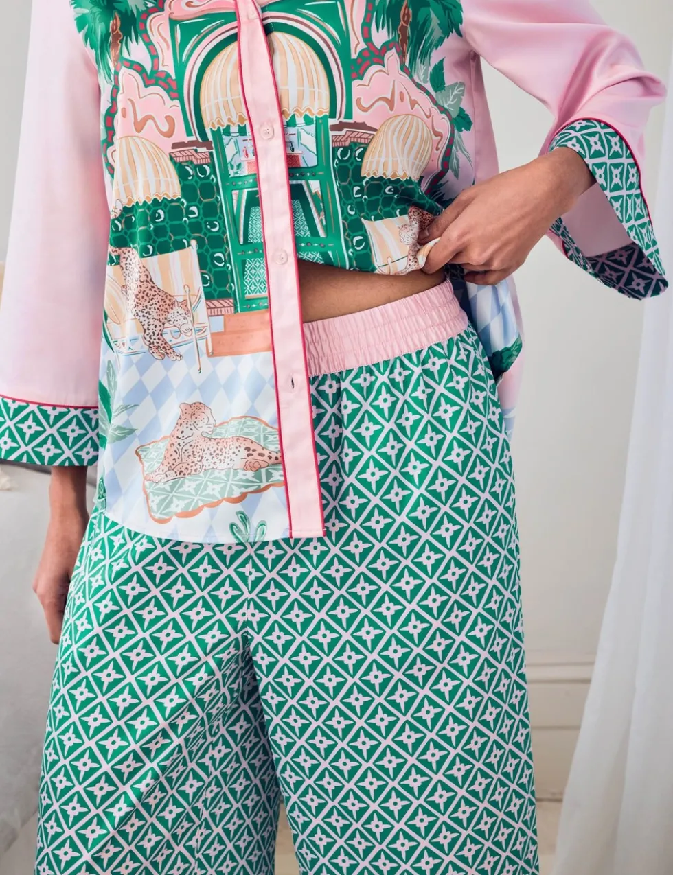 Satin The Clubhouse Print Long Pyjama Set